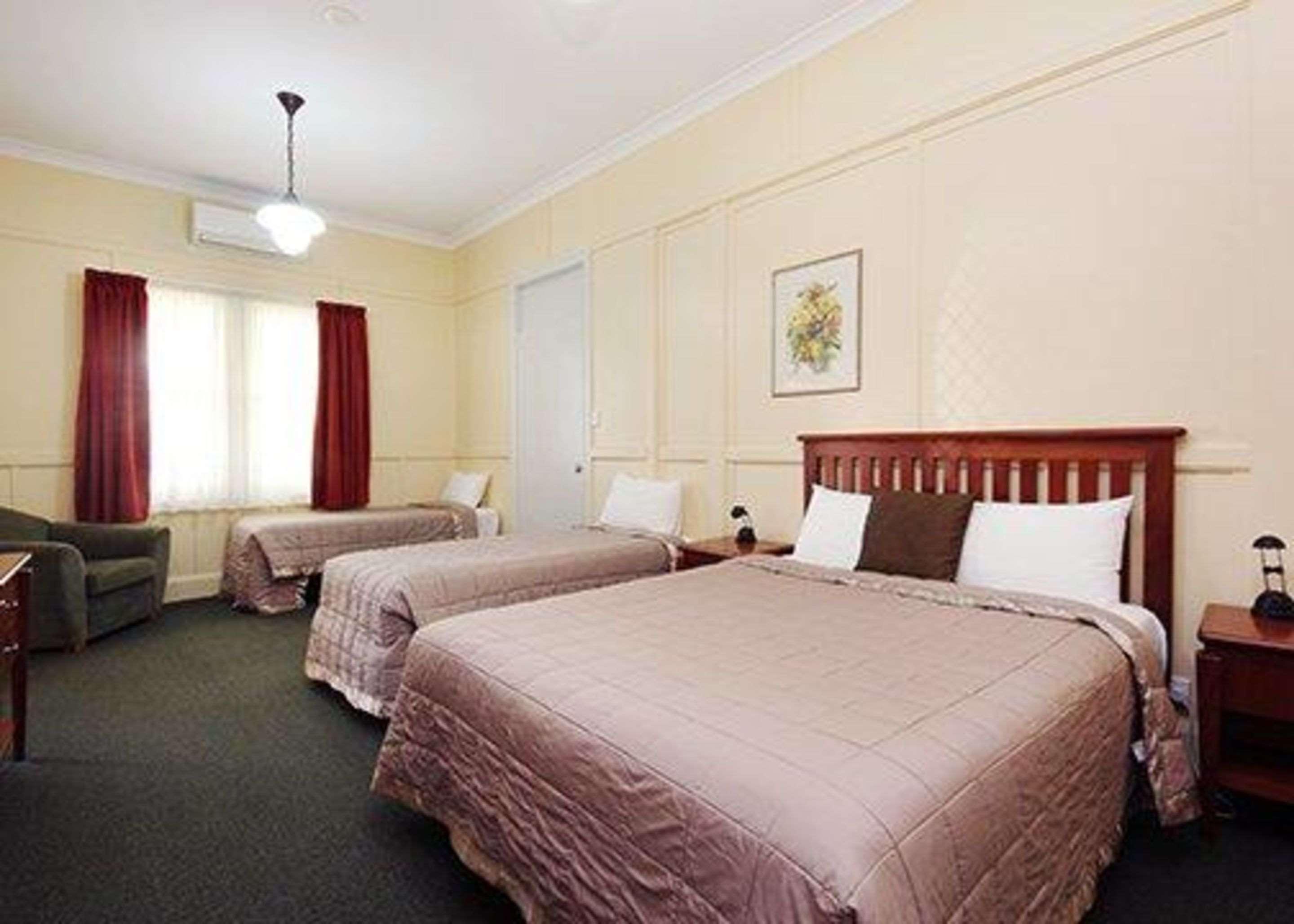 Quality Inn Grafton Exterior photo